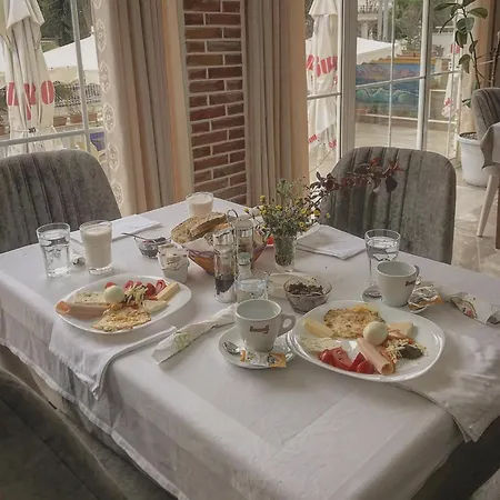 Hotel Esal 4*