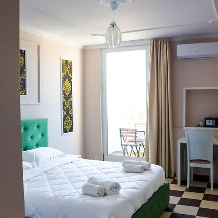 Esal Hotel